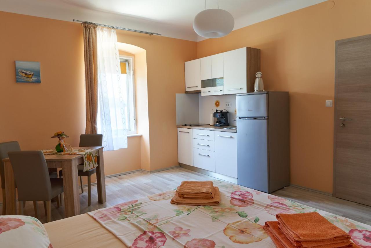 קרס Apartments Nives מראה חיצוני תמונה